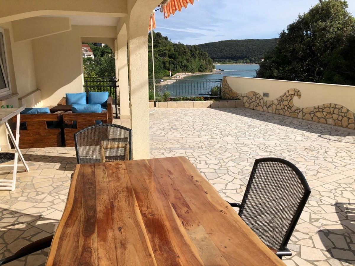 Apartments Trlika Kampor Екстериор снимка