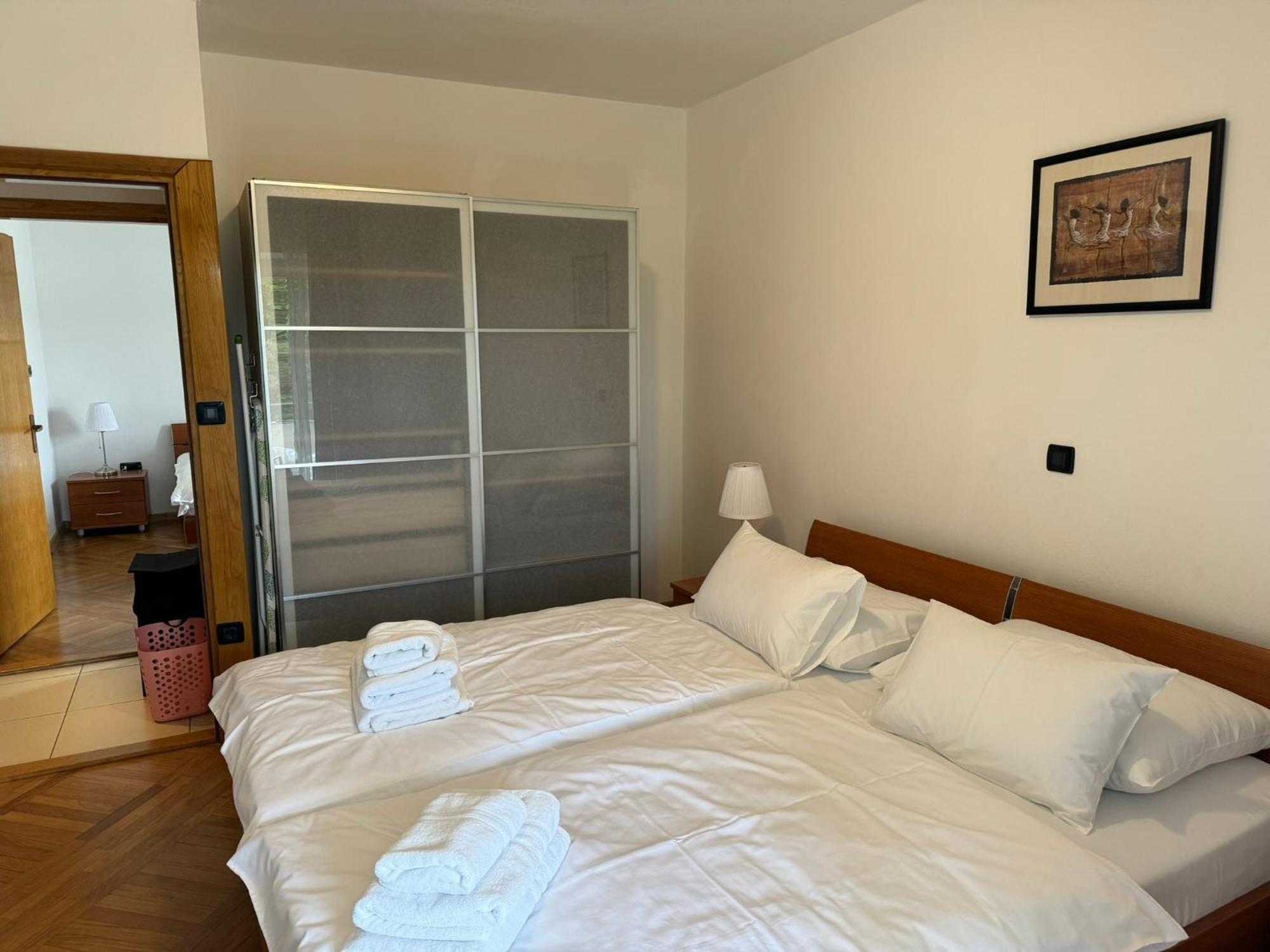 Apartments Trlika Kampor Екстериор снимка